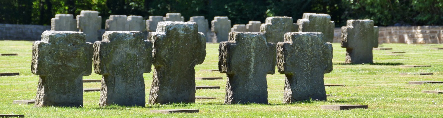 Julius Erasmus. Soldatenfriedhof Vossenack.