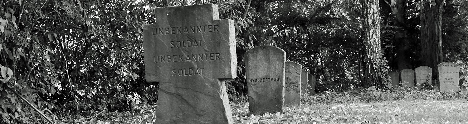 johannes uhr grabsteine auf dem soldatenfriedhof ittenbach